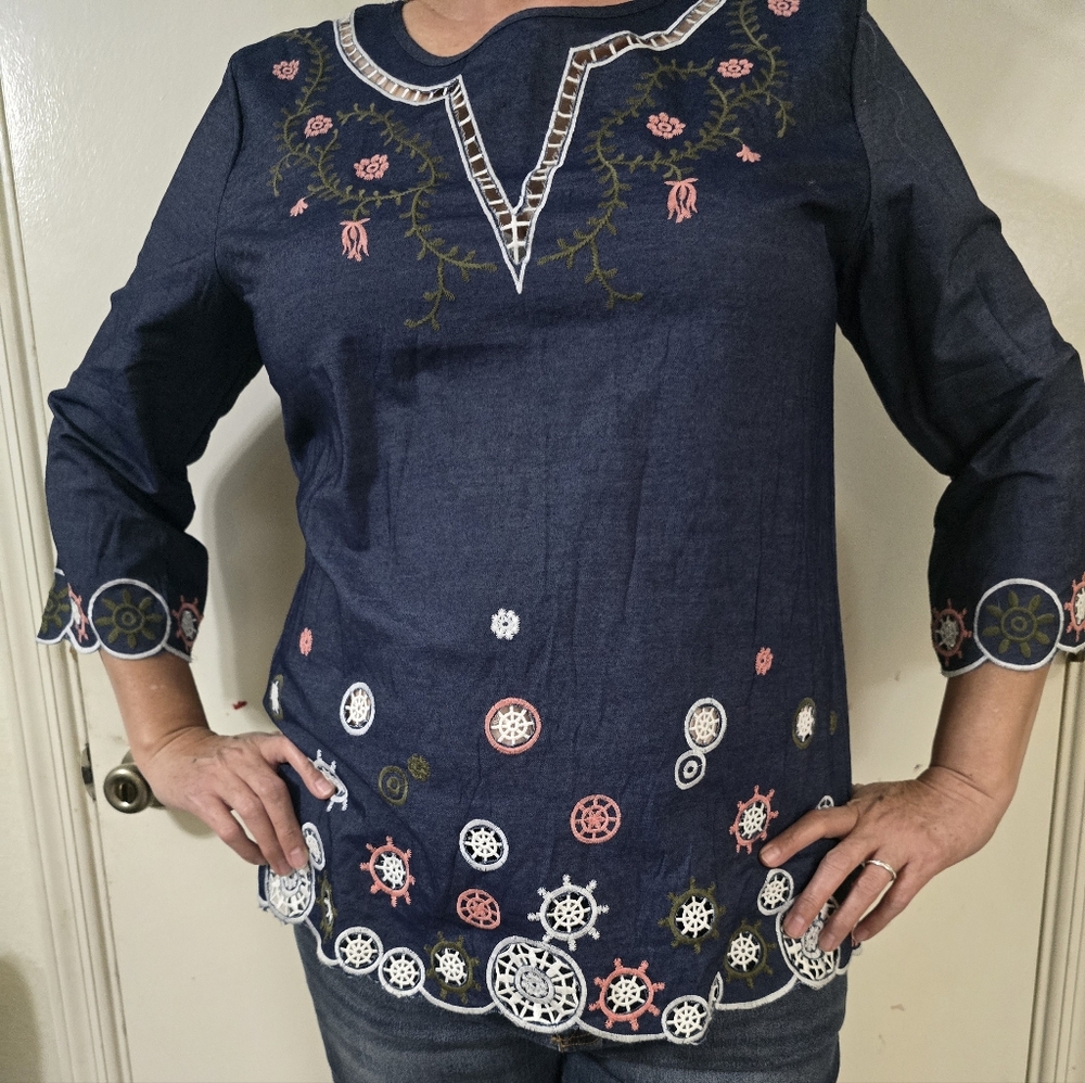 Embroidered Navy Blue Women's Top Size L